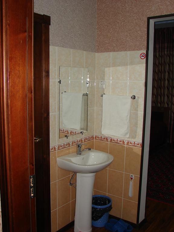 Hotel Avesto Tashkent Exterior photo